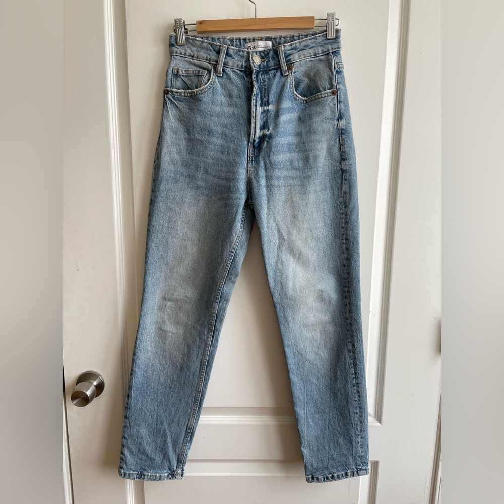 Zara Mom Fit Jeans Size 4